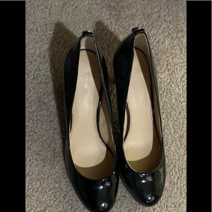 Tommy Hilfiger black patent 3 inch size 8.5